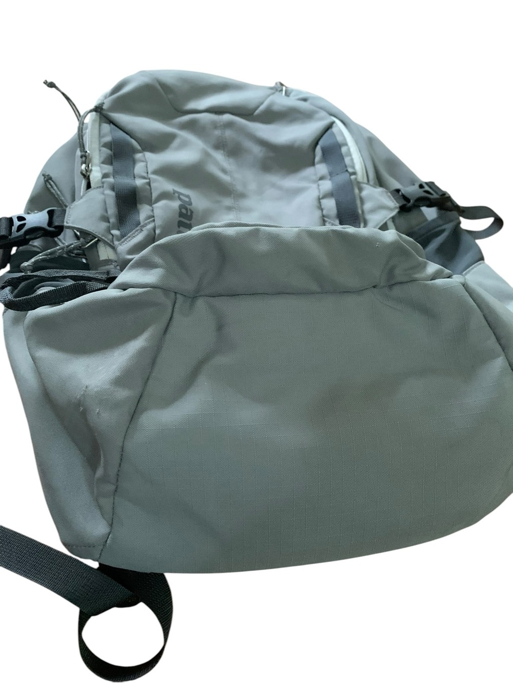 Patagonia Gray Refugio Backpack - Everyday Pack - Picture 3 of 8